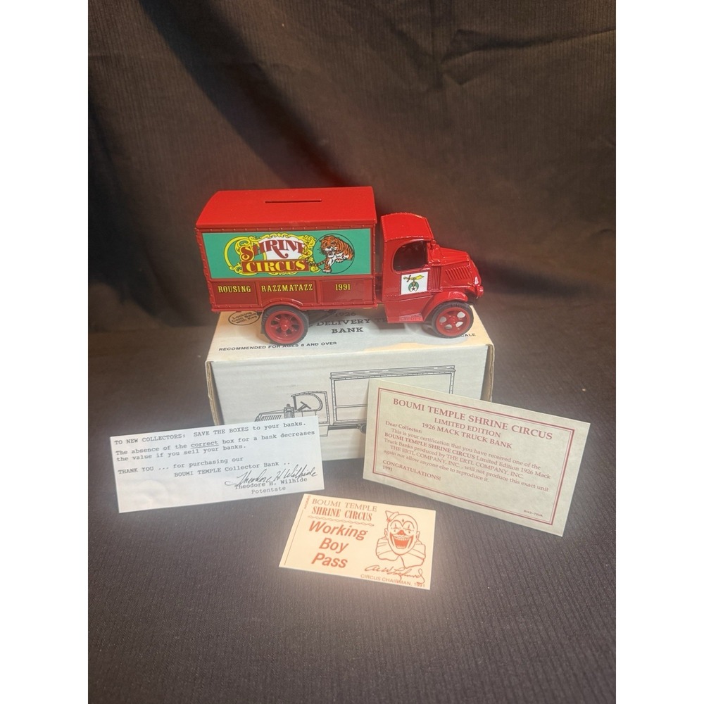Vintage 1991 ERTL Shrine Circus Truck Bank 1926 Mack Bulldog Red 1:34 Scale #48